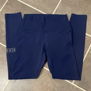FLEO El Toro Blue 25” leggings size Small